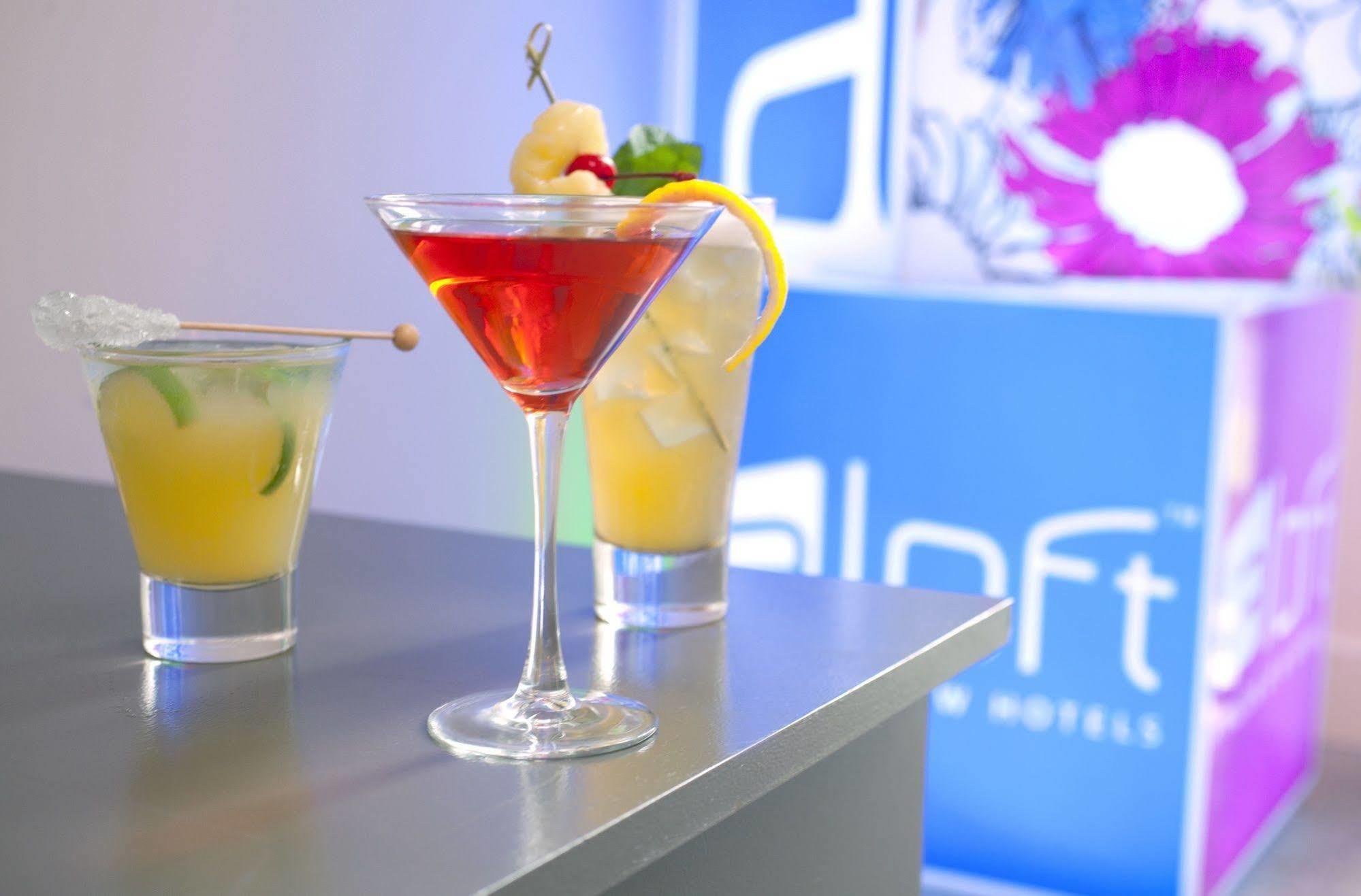 Aloft Montreal Airport Hotell Dorval Exteriör bild